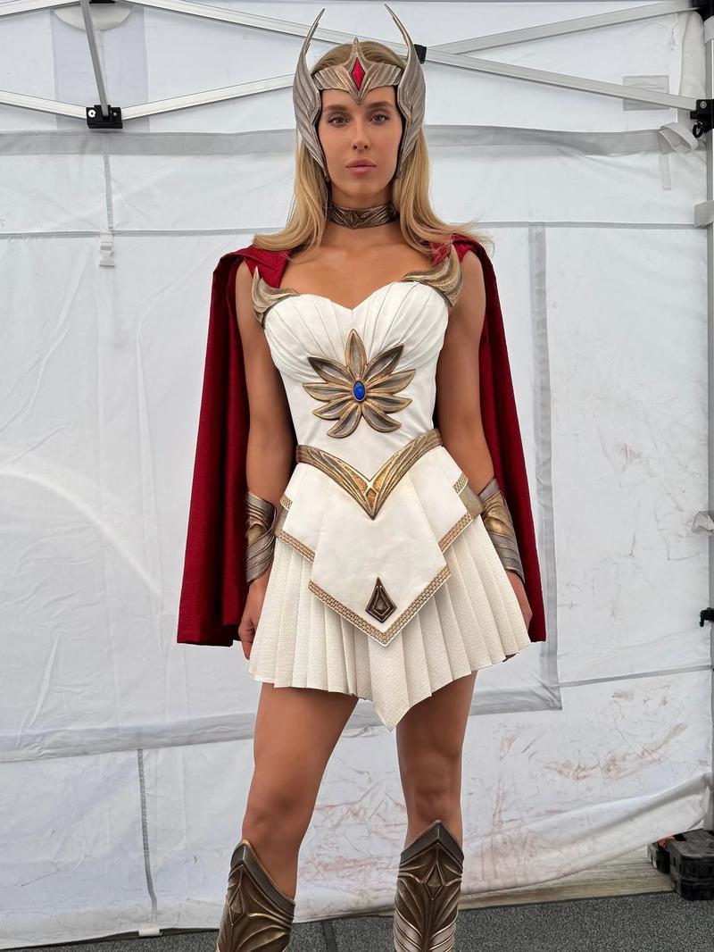 Lauren Saliu as She-Ra in Masters of the Universe. 