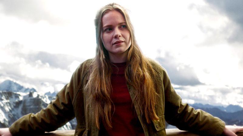Hera Hilmar as Emmy in Turbulence