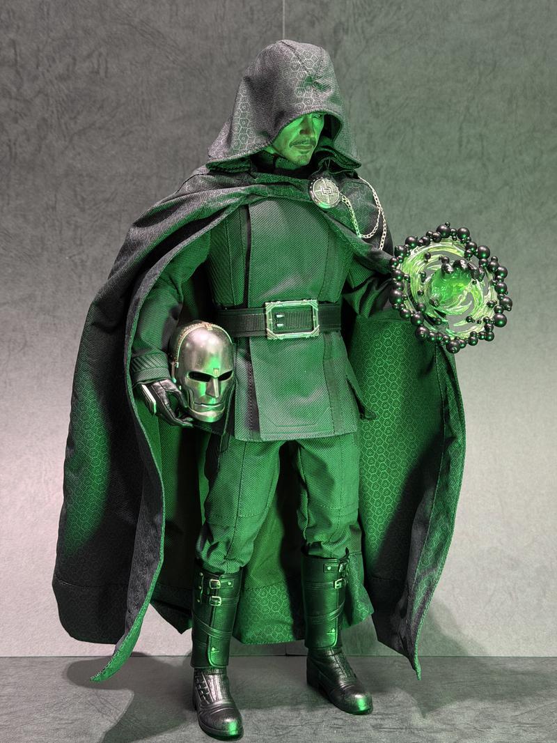 Doctor Doom using magic with his mask off in Avengers: Doomsday.