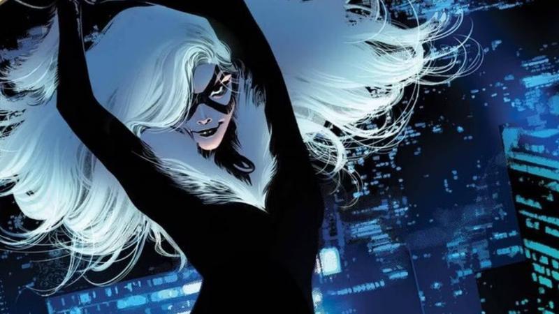 Black Cat holding up her arms in Marvel Comics.