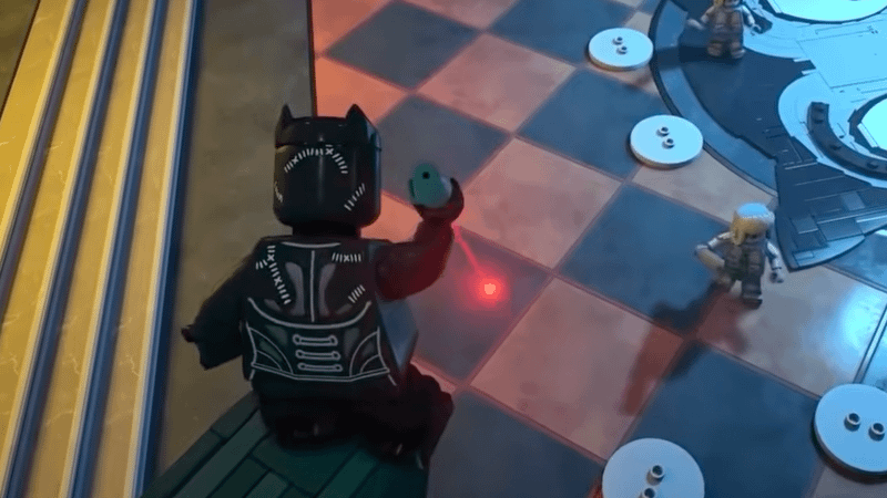 Catwoman with laser pointer in LEGO Batman: Legacy of the Dark Knight