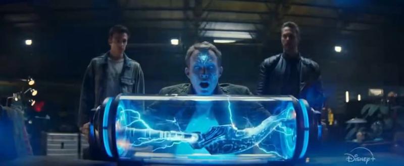 Vision touching Corvus Glaive's weapon in VisionQuest.