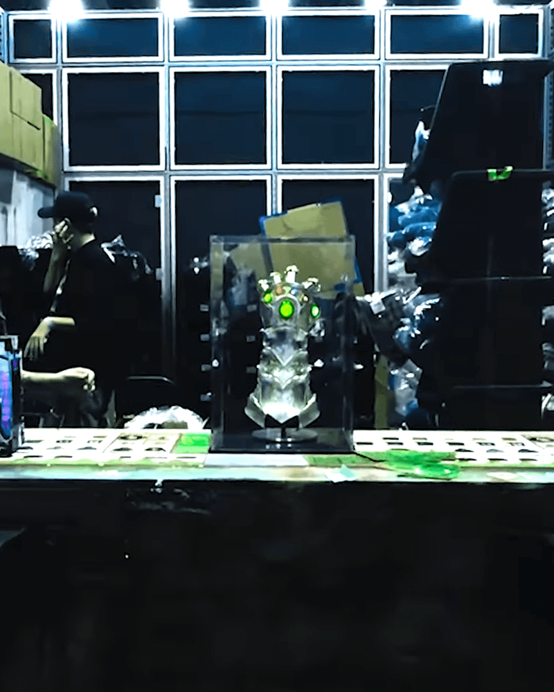 Doctor Doom Merch, Infinity Gauntlet