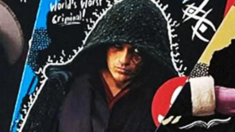 Dragon looking upset on a One Piece promotional image.