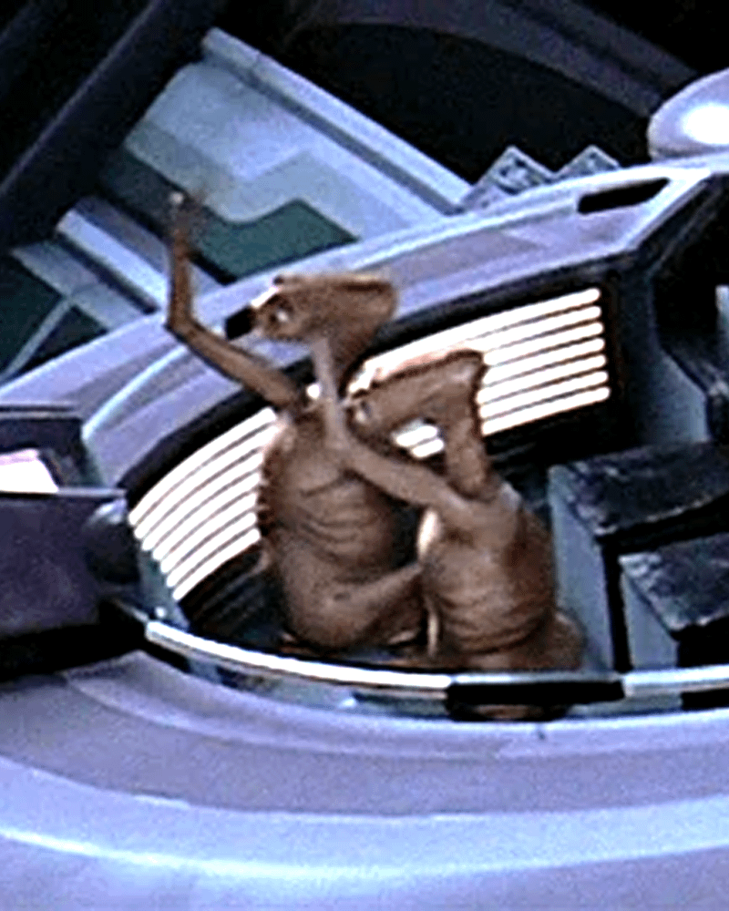 E.T Easter egg from Easter egg from Star Wars: Episode I – The Phantom Menace.