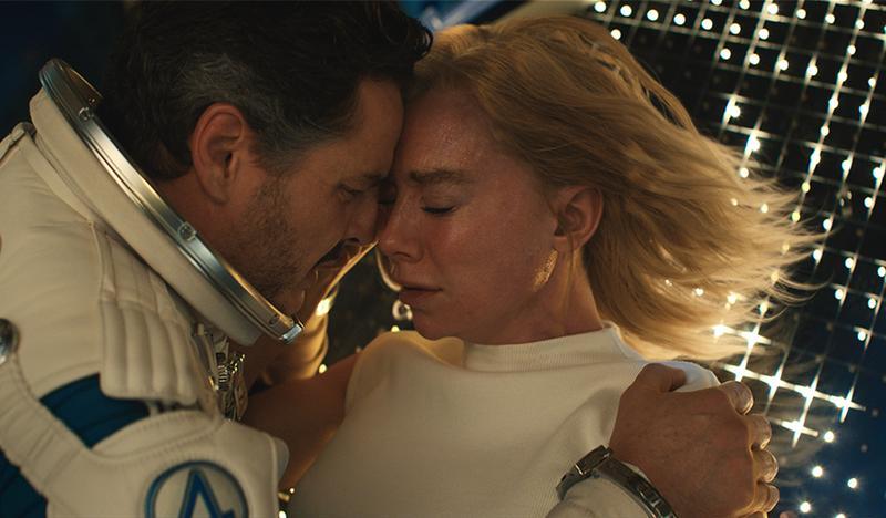 Pedro Pascal & Vanessa Kirby in The Fantastic Four: First Steps