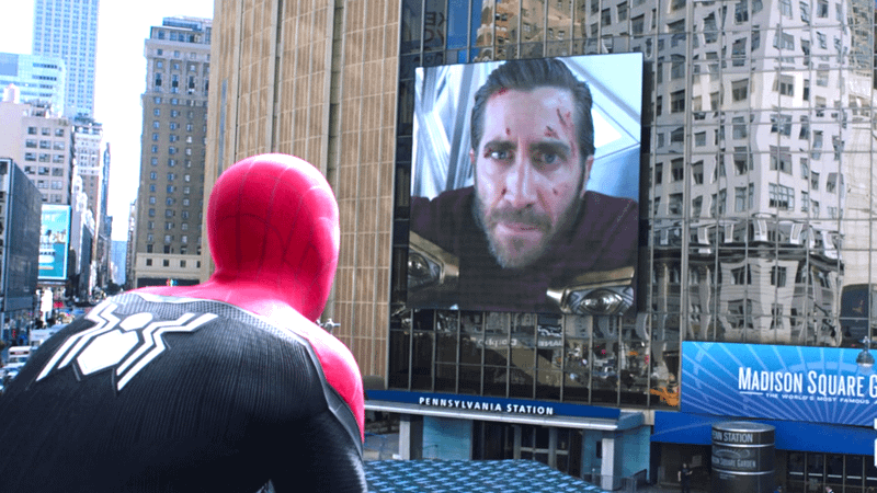 Mysterio revealing Spider-Man's identity in Far From Home post-credits scene.