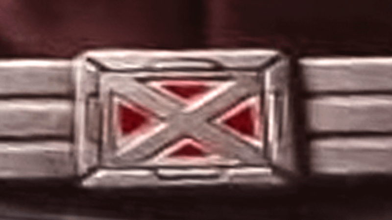 Gabit's metal X-Men belt buckle for Doomsday.