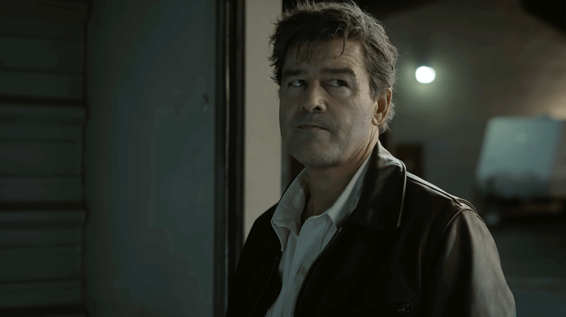 Kyle Chandler as Hal Jordan's Halogram in Lanterns.