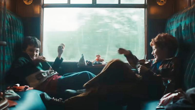 Harry Potter HBO Trailer, Harry and Ron on Hogwarts Express.