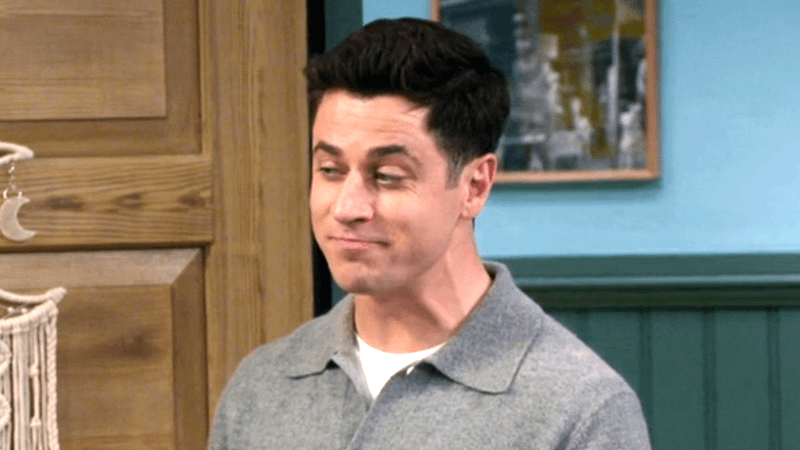 Justin, David Henrie, Wizards Beyond Waverly Place