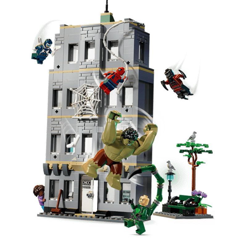 LEGO Spider-Man Brand New Day, Hulk vs Spider-Man set.