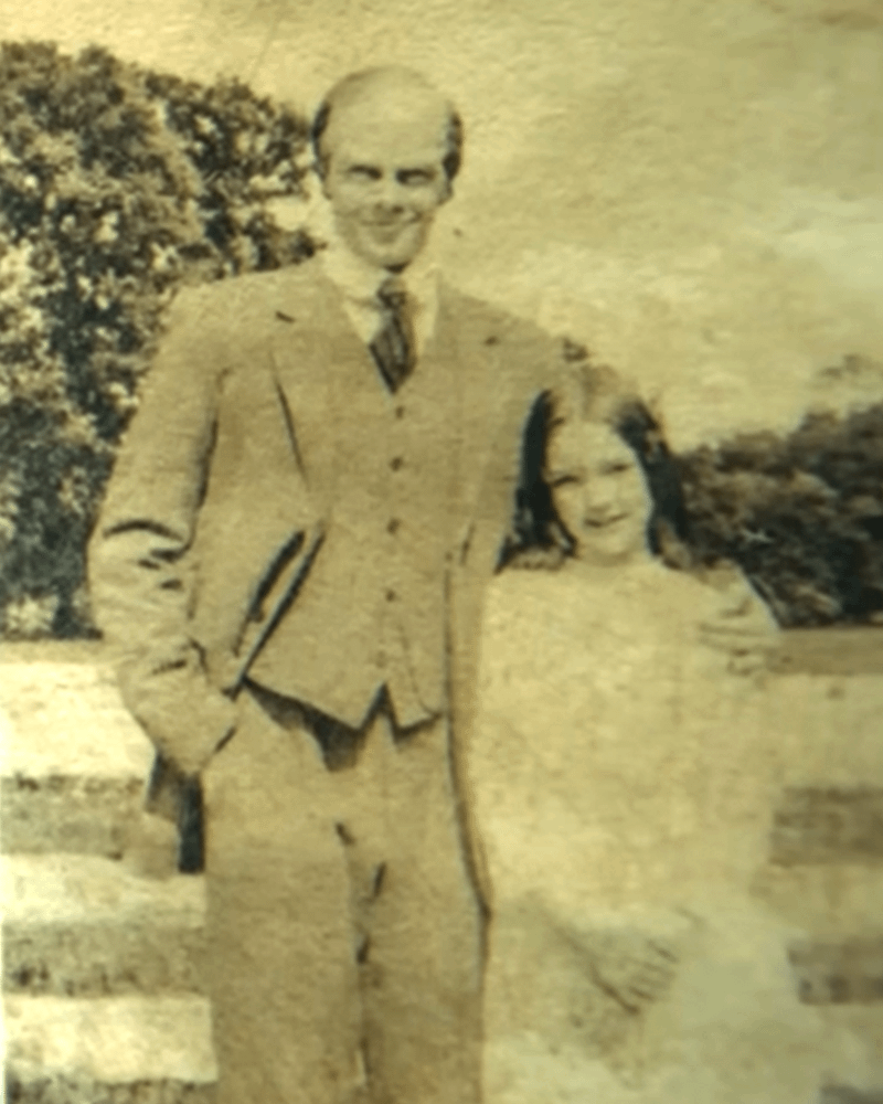 Bob Gray and an unknown girl in IT: Welcome to Derry