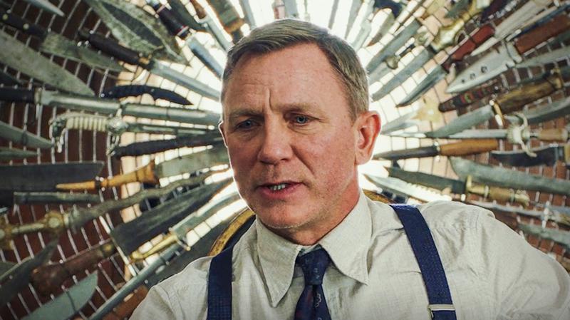 Daniel Craig takes out knives