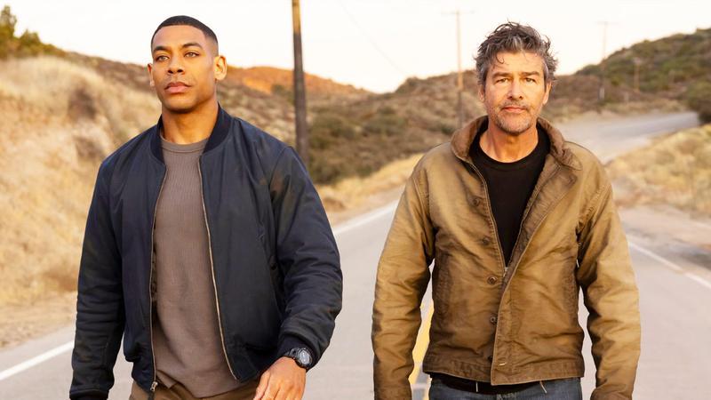 Aaron pierre as John Stewart and Kyle Chandler as Hal Jordan