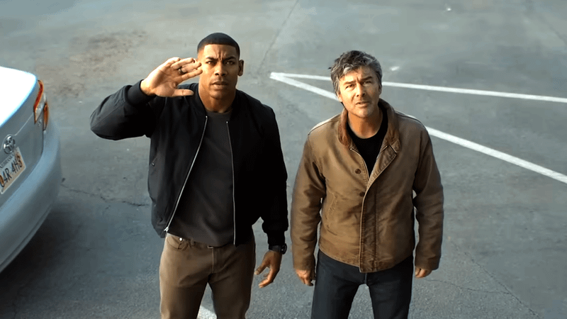 Aaron Pierre and Kyle Chandler as John Stewart and Hal Jordan in Lanterns.
