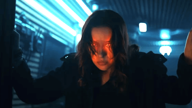 Lisa Molinari glowing red in VisionQuest.