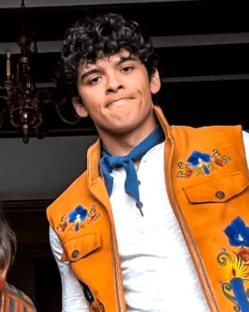 Alexandro Byrd as Luis Madrigal.