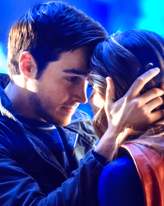 Supergirl and Mon-El in Supergirl.