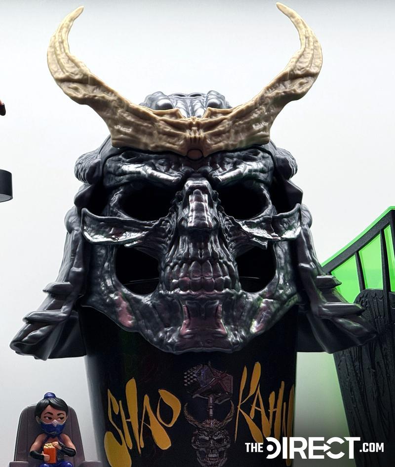 Mortal Kombat 2 Popcorn Bucket, Shao Khan helmet with tin.