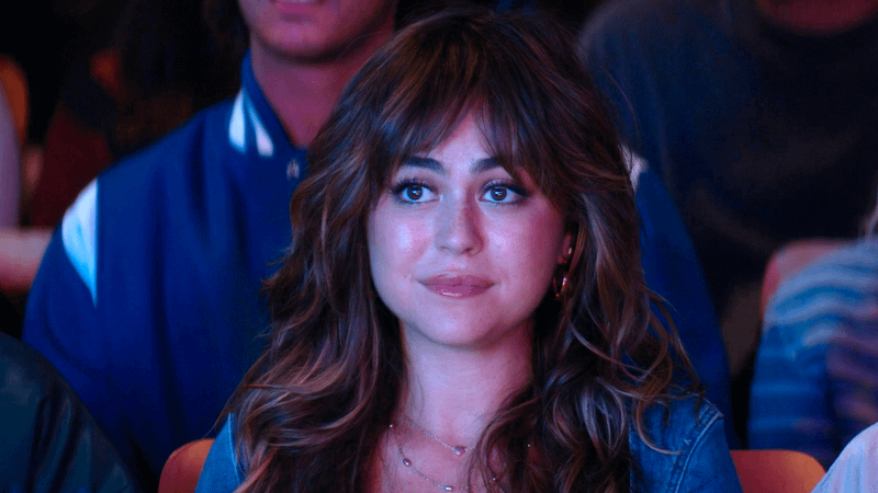 Mika Abdalla as Allie Hayes in Off Campus Season 1.