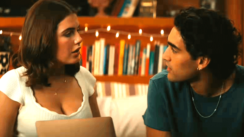Hannah Wells & Justin Kohl in Off Campus.