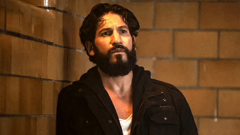 Jon Bernthal as Frank Castle with a beard in Netflix show.