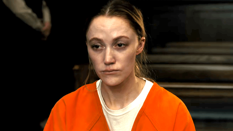 Maika Monroe as Kenna in Reminders of Him