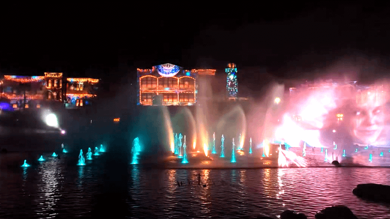 The Snow Ball scene from Stranger Things in the lagoon show for HHN 35.