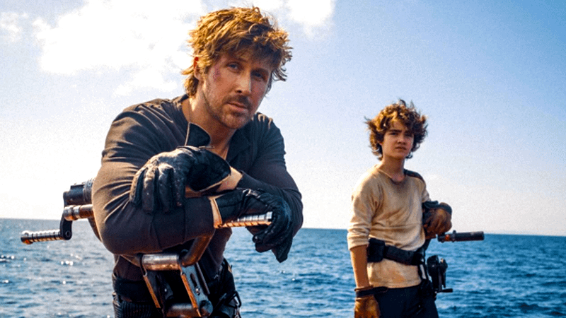 Ryan Gosling alongside Flynn Gray in Star Wars: Starfighter.