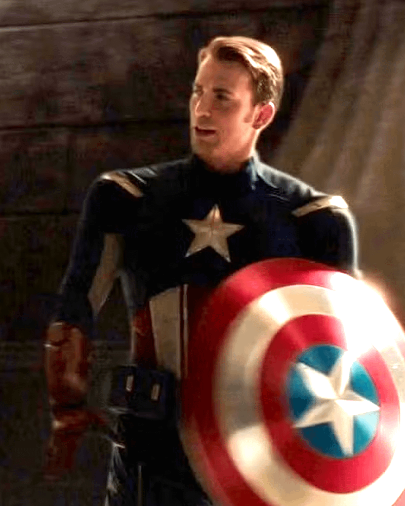 Chris Evans as Captain America in Thor: The Dark World.