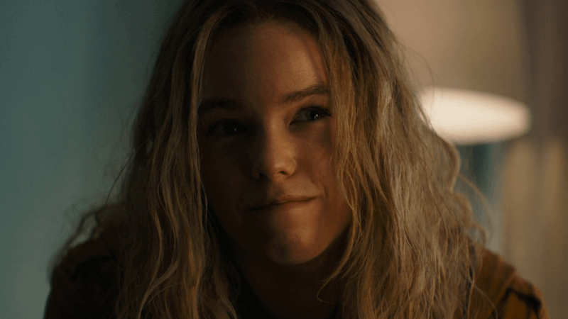 Kara smiling at the end of Supergirl.