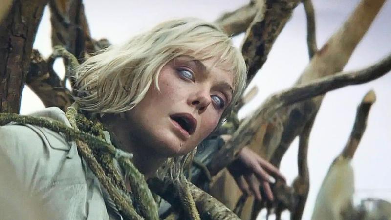 Elle Fanning as Thia in Predator Badlands