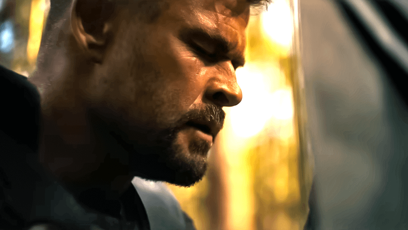 Chris Hemsworth as Thor, praying in Avengers: Doomsday.