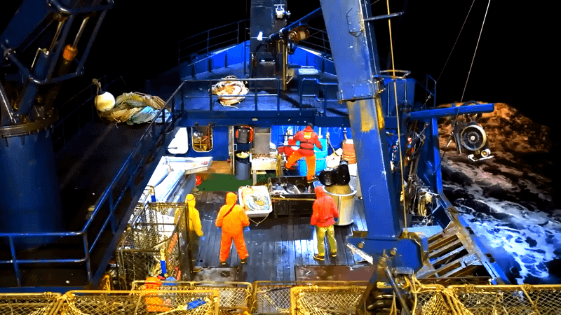 The Titan Explorer sinking, abandon ship in Deadliest Catch Season 21