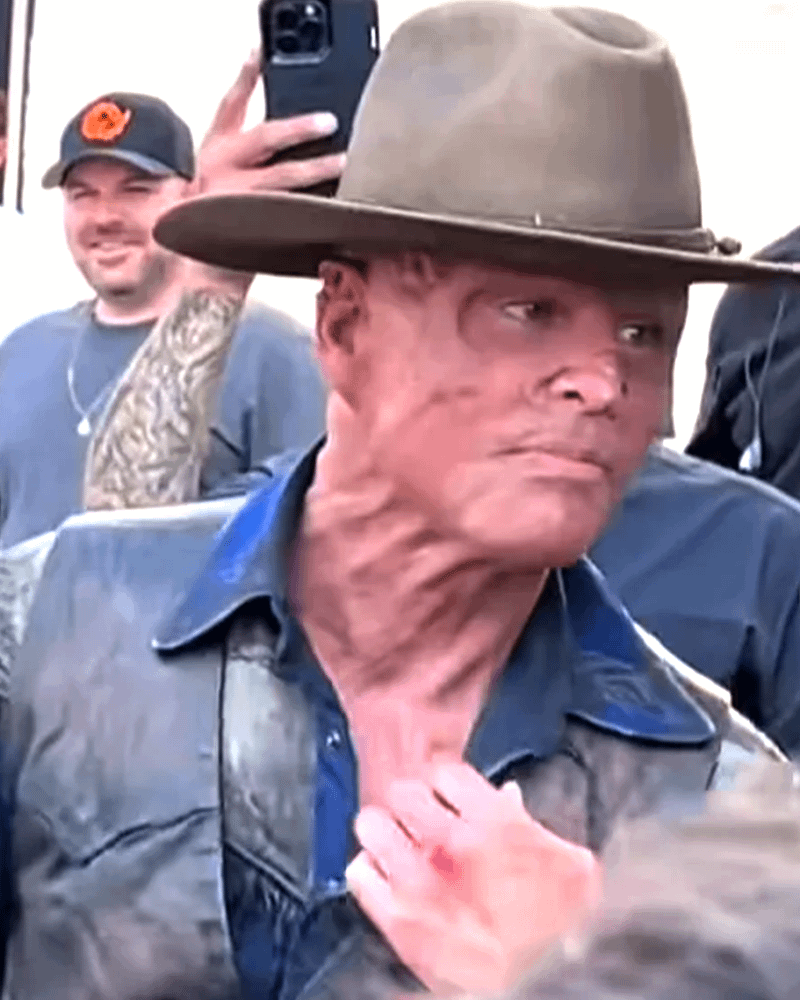 Walton Goggins as the Ghoul on Fallout Season 3 set.