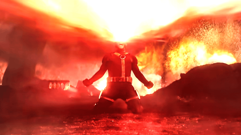  James Marsden's Cyclops sends an optic blast into the sky.